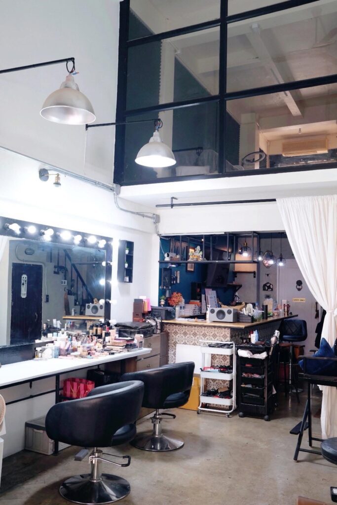 บรรยากาศภายใน JNG Makeup Salon สุโขทัย